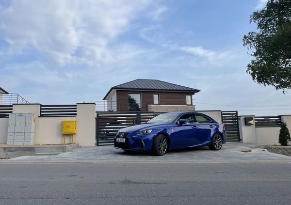 Lexus IS cena 119900 przebieg: 127000, rok produkcji 2018 z Tuchola małe 46